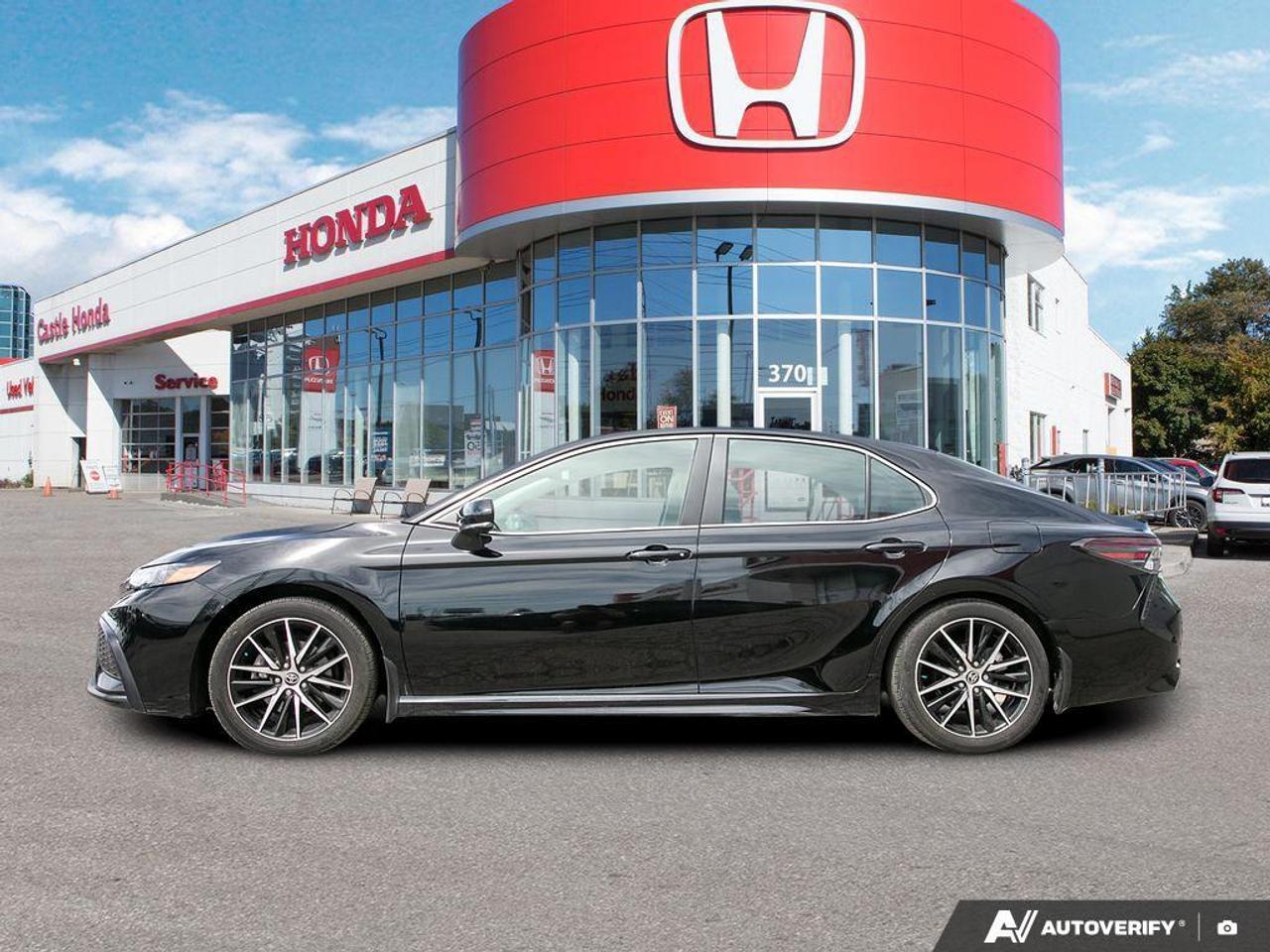 2022 Toyota Camry  Photo2