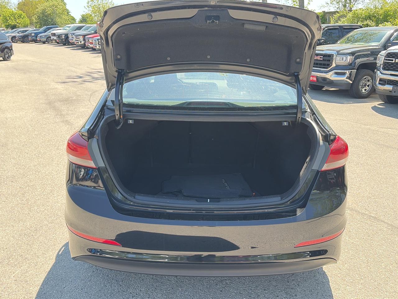 2018 Hyundai Elantra SEL, AUTO, CERTIFIED, BACK UP CAMERA! Photo