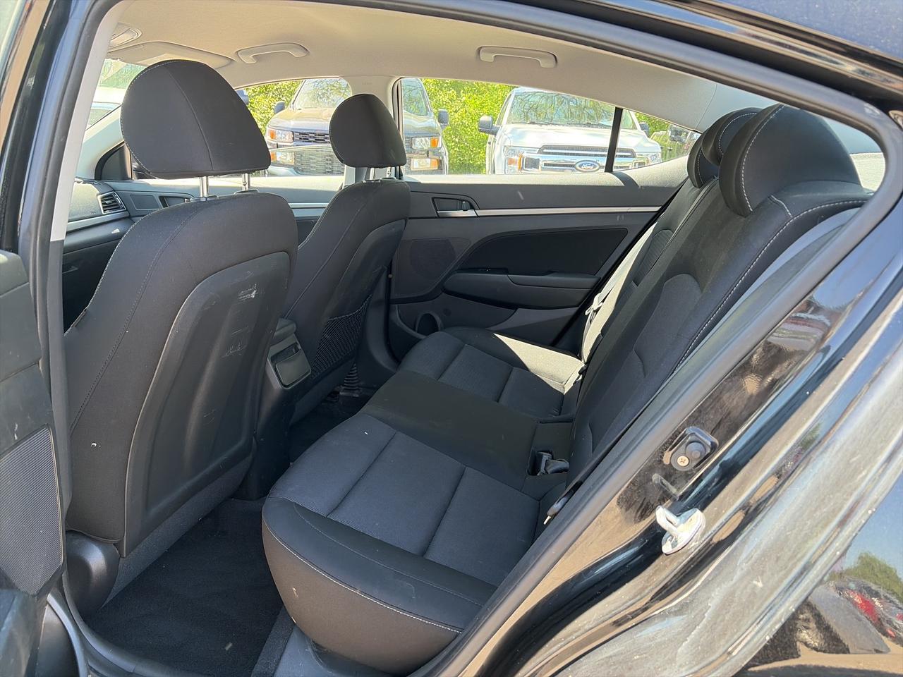 2018 Hyundai Elantra SEL, AUTO, CERTIFIED, BACK UP CAMERA! Photo
