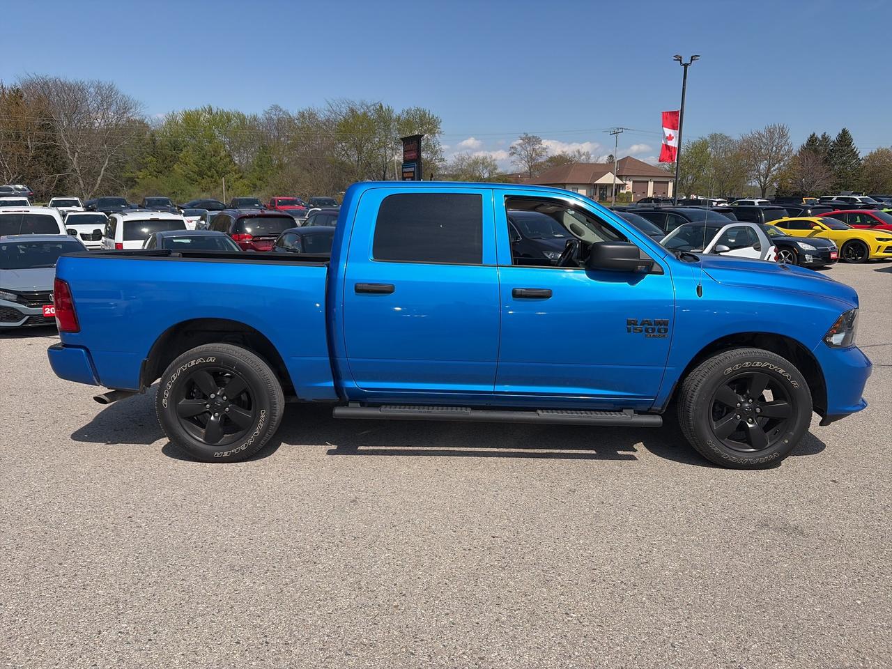 2022 RAM 1500 Classic EXPRESS, REMOTE START, LEATHER, CLEAN CARFAX! - Photo #7