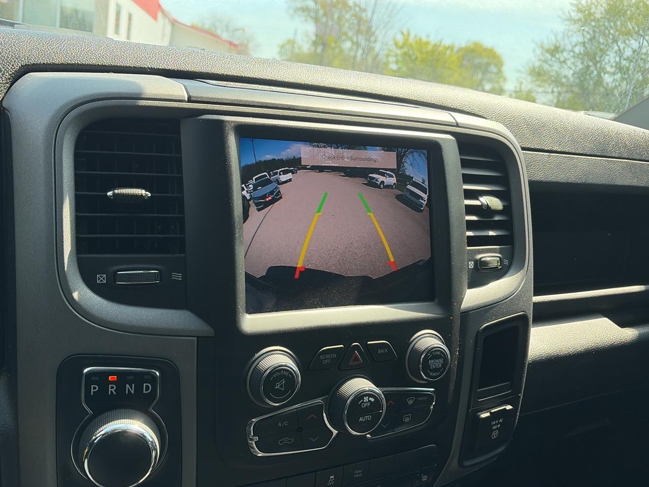 2022 RAM 1500 Classic EXPRESS, REMOTE START, LEATHER, CLEAN CARFAX! Photo