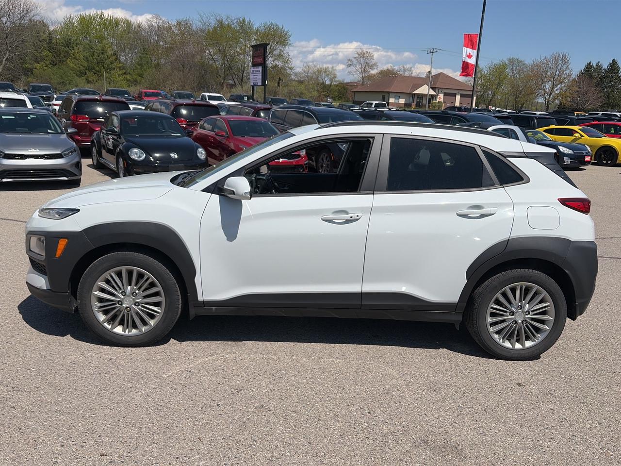 2020 Hyundai KONA 2.0L LUXURY AWD, CLEAN CARFAX, HEATED LEATHER! Photo