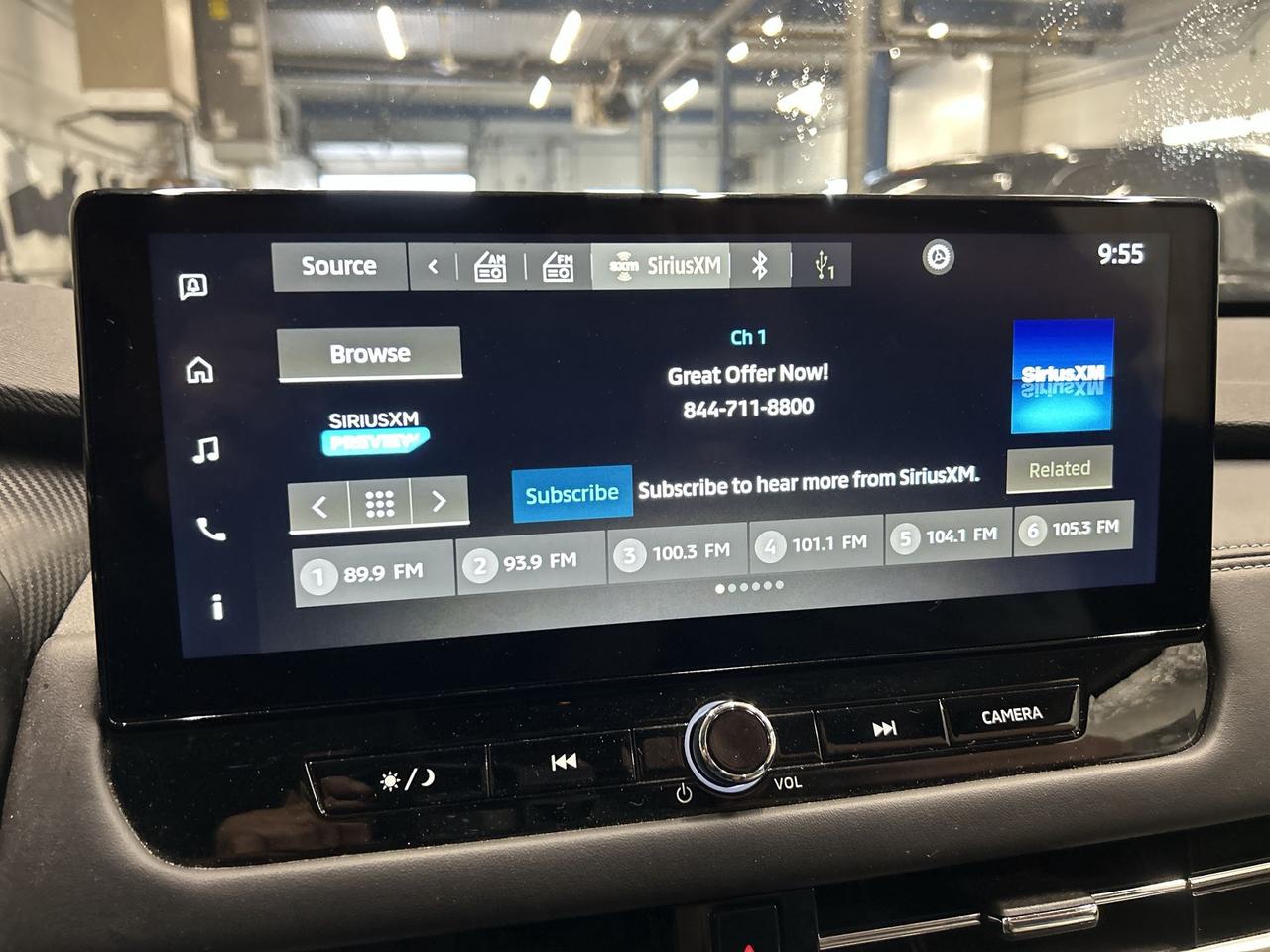 2025 Mitsubishi Outlander AWD | 7-PASS | HTD SEATS | CARPLAY | BLIND SPOT Photo