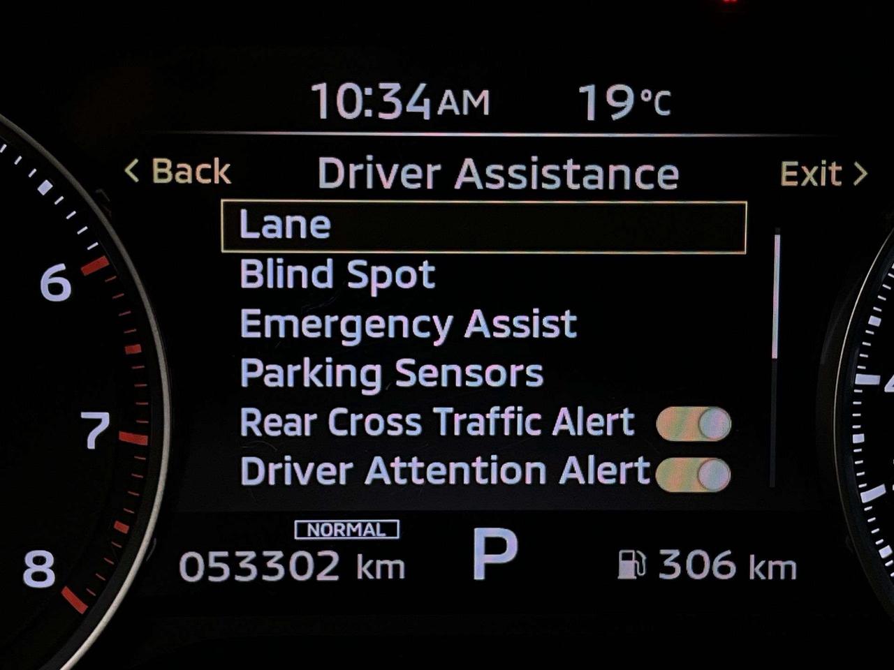 2025 Mitsubishi Outlander AWD | 7-PASS | HTD SEATS | CARPLAY | BLIND SPOT Photo