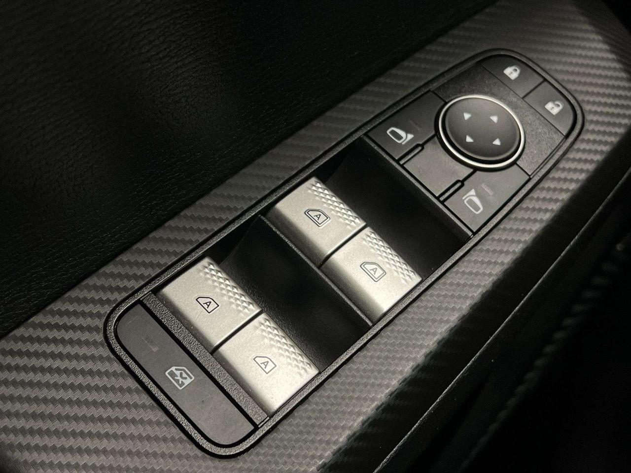 2025 Mitsubishi Outlander AWD | 7-PASS | HTD SEATS | CARPLAY | BLIND SPOT Photo