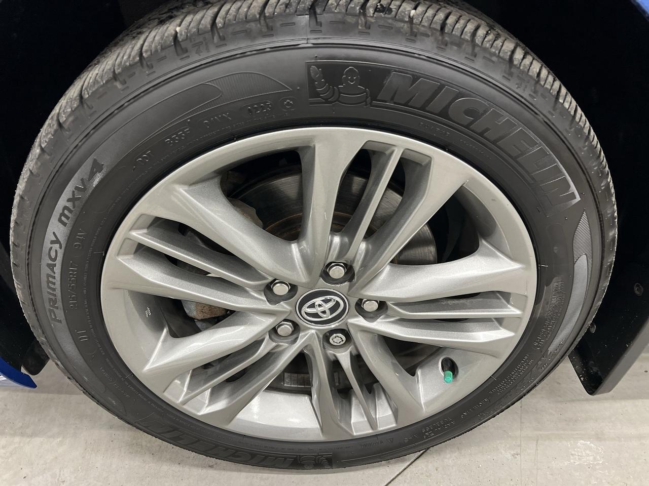 2017 Toyota Camry SE | ONLY 79,000KMS! | HTD SEATS | ALLOYS | CRUISE Photo