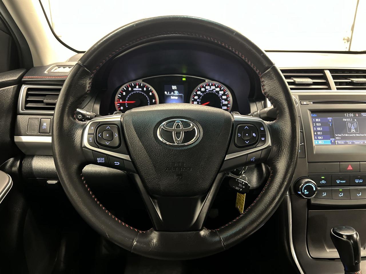 2017 Toyota Camry SE | ONLY 79,000KMS! | HTD SEATS | ALLOYS | CRUISE Photo
