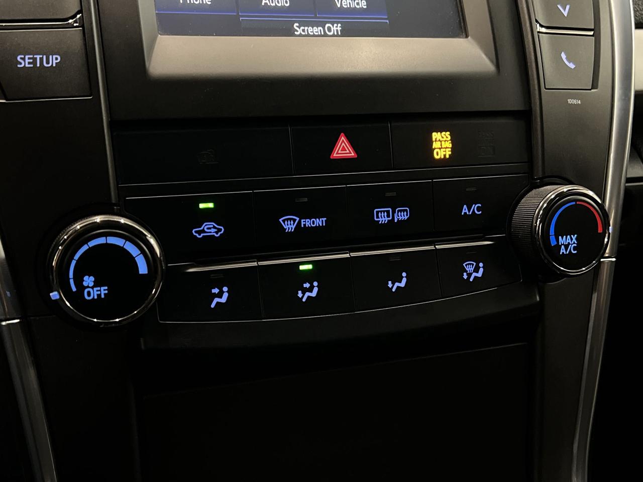 2017 Toyota Camry SE | ONLY 79,000KMS! | HTD SEATS | ALLOYS | CRUISE Photo