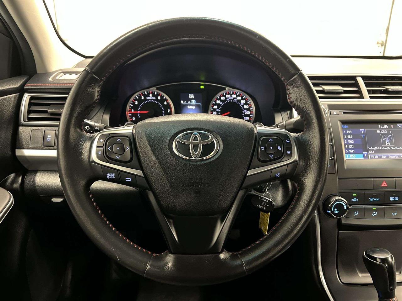 2017 Toyota Camry SE | ONLY 79,000KMS! | HTD SEATS | ALLOYS | CRUISE Photo