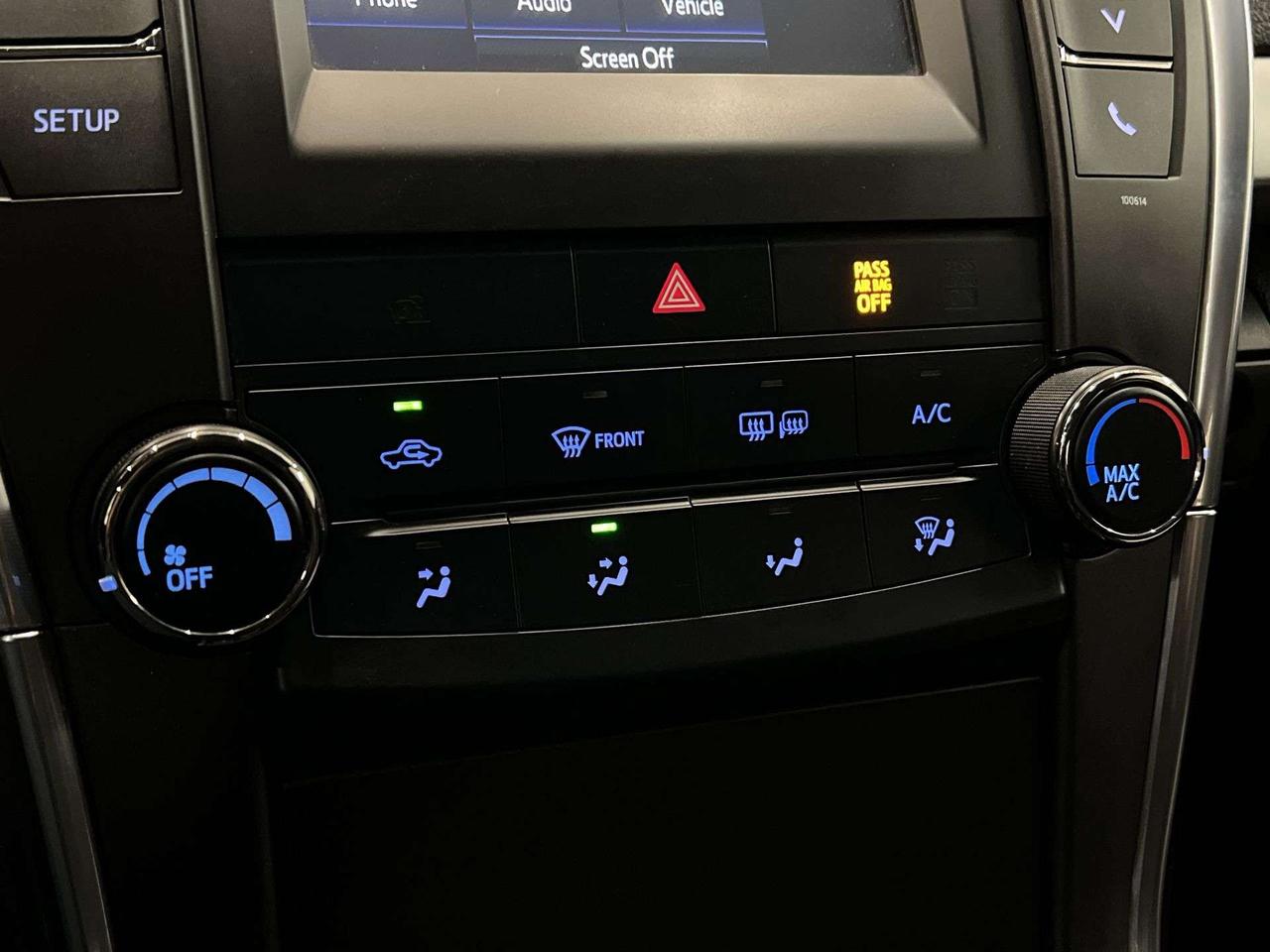 2017 Toyota Camry SE | ONLY 79,000KMS! | HTD SEATS | ALLOYS | CRUISE Photo