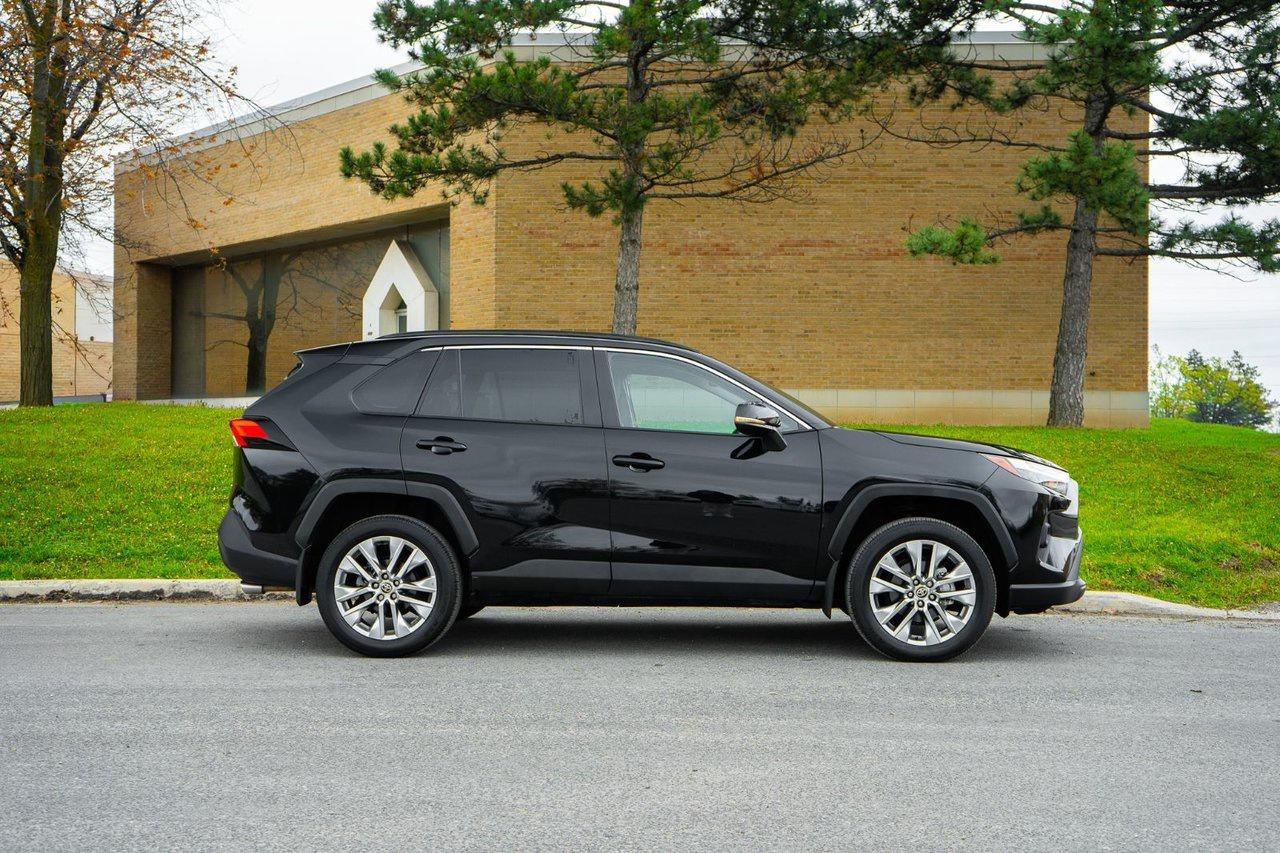 2025 Toyota RAV4 XLE Premium Photo