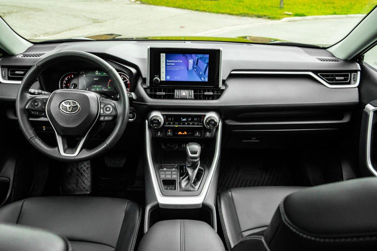 2025 Toyota RAV4 XLE Premium Photo