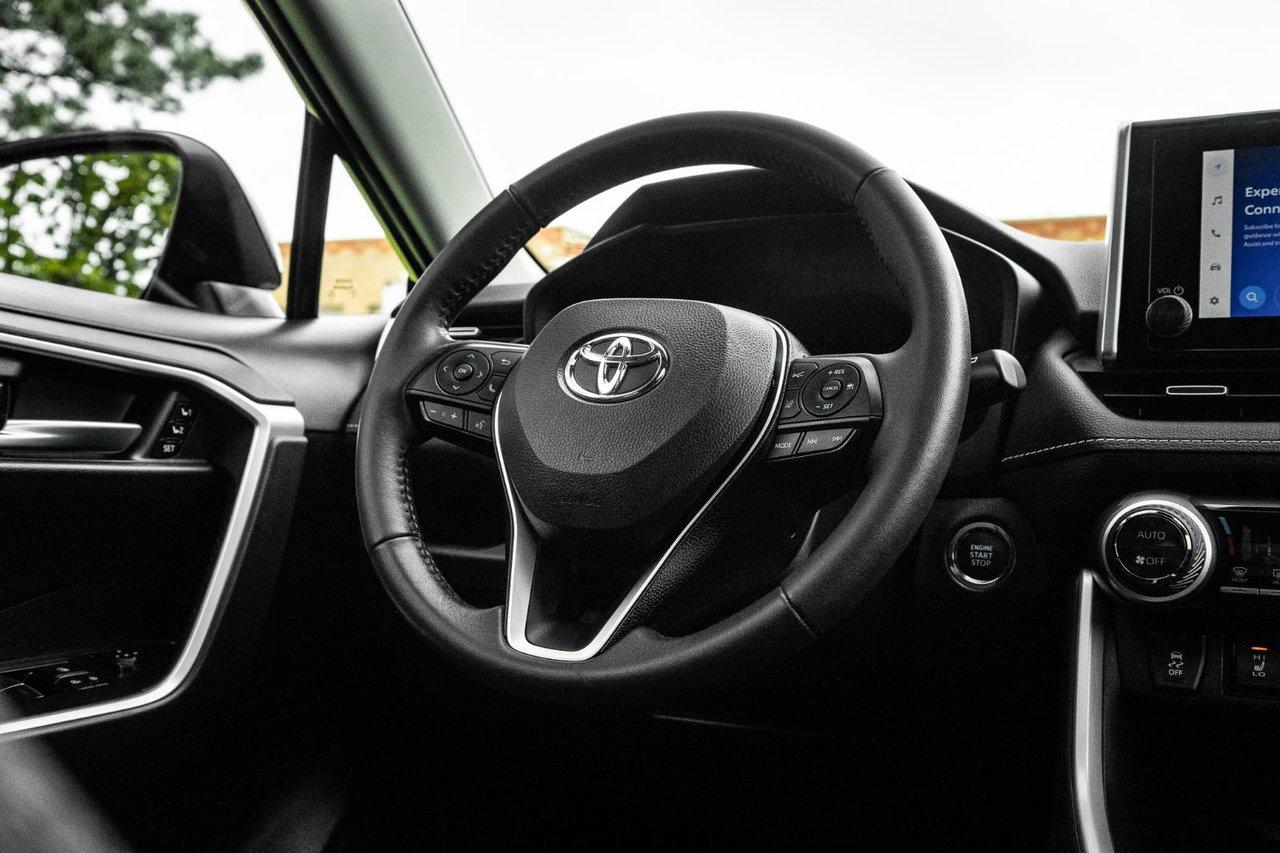 2025 Toyota RAV4 XLE Premium Photo