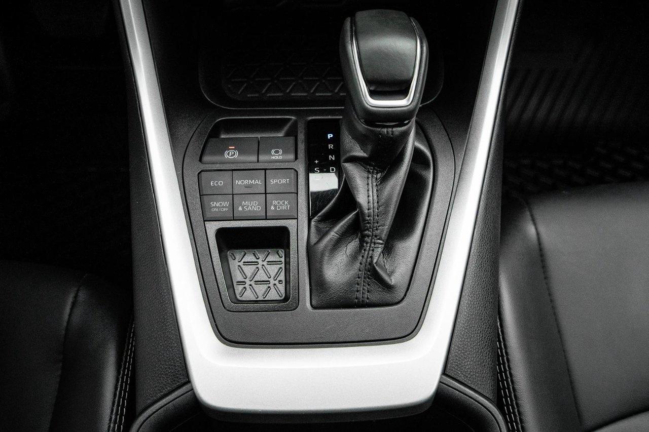 2025 Toyota RAV4 XLE Premium Photo