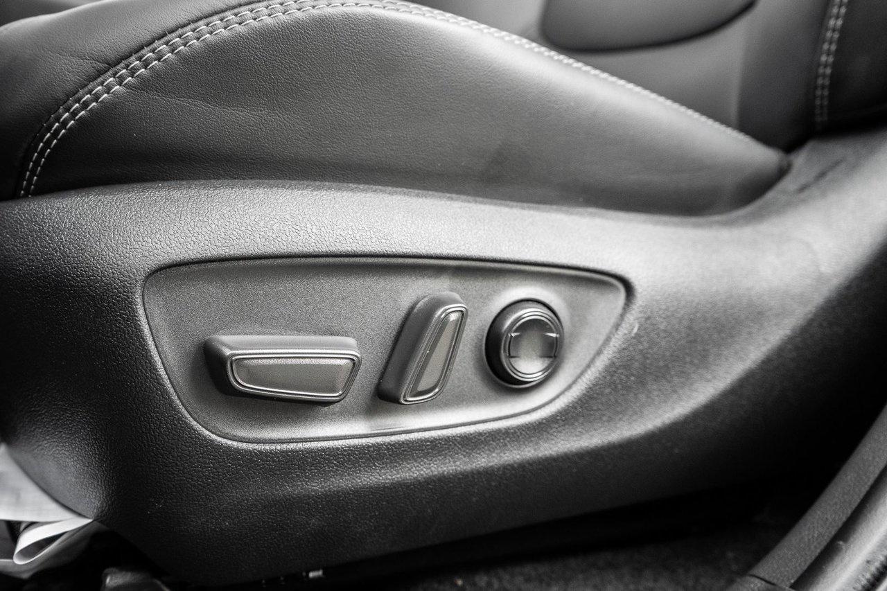 2025 Toyota RAV4 XLE Premium Photo