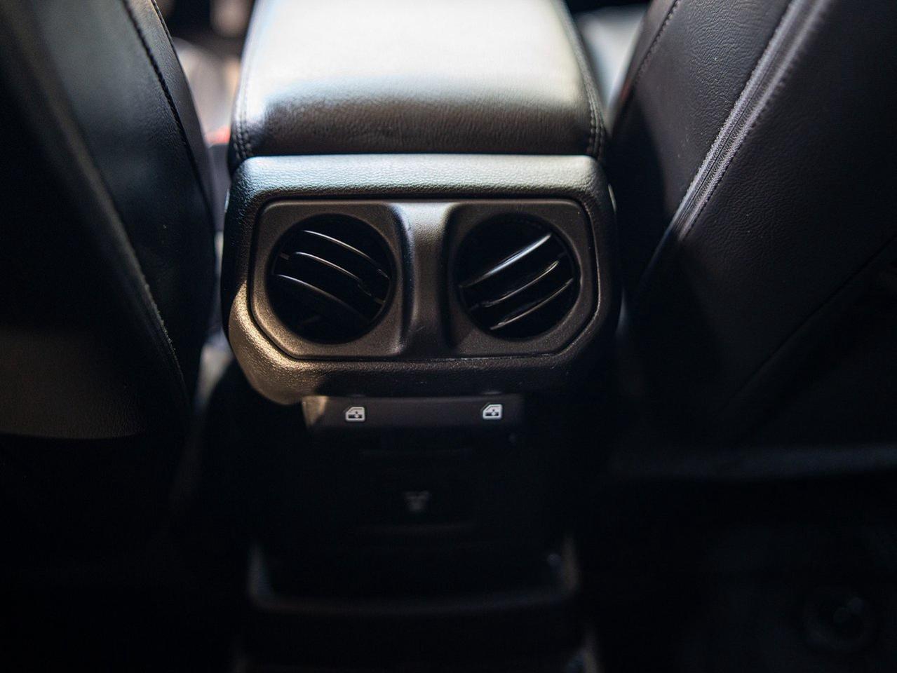 2022 Jeep Wrangler Unlimited Sahara Altitude Photo
