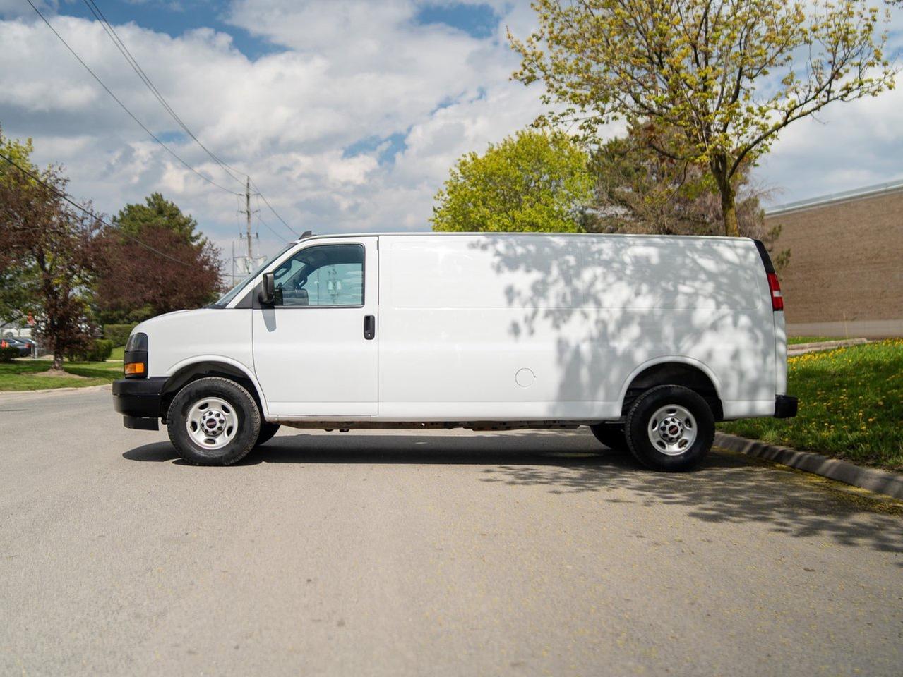 2023 GMC Savana Cargo Van Photo
