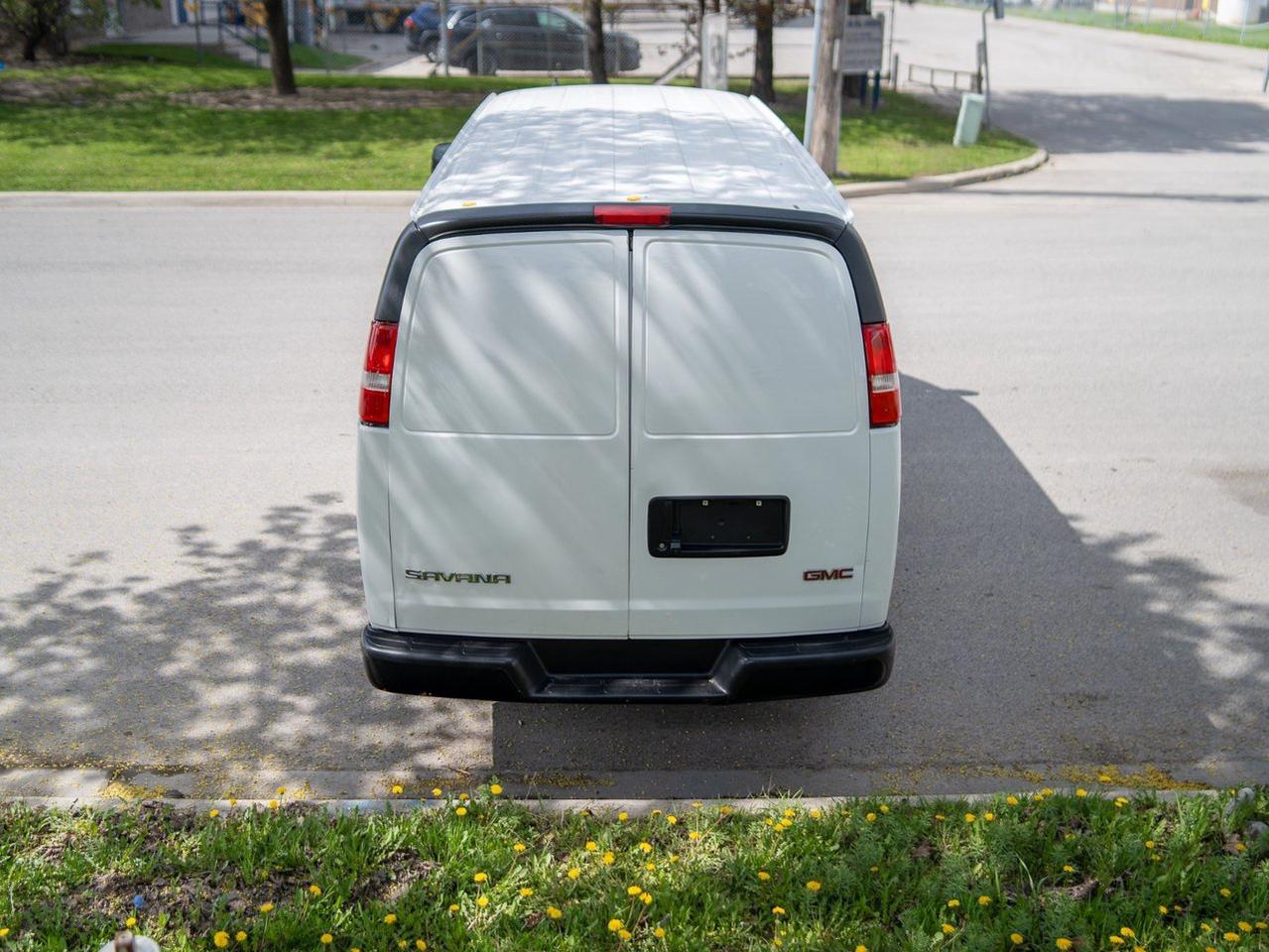 2023 GMC Savana Cargo Van Photo