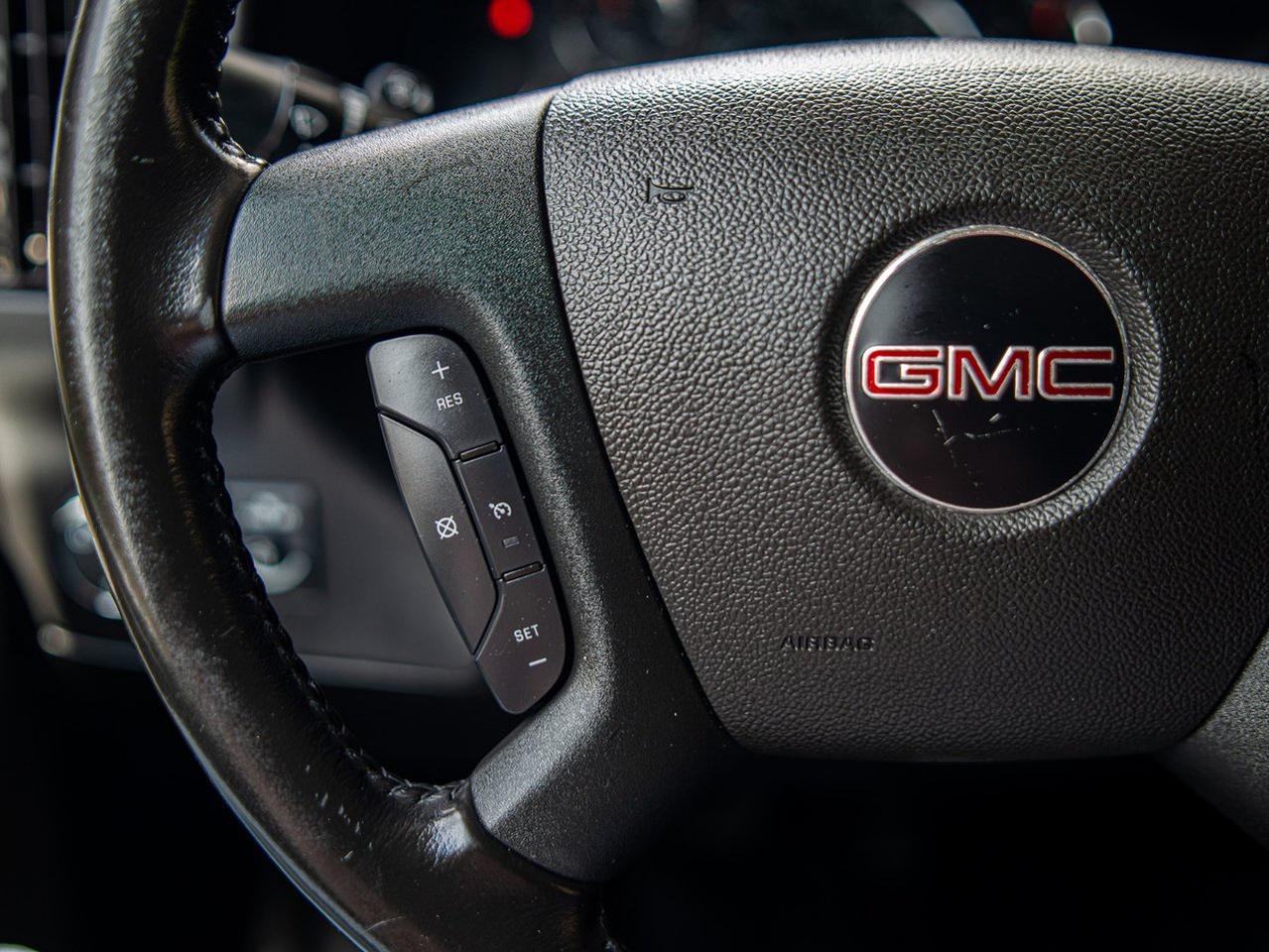 2023 GMC Savana Cargo Van Photo