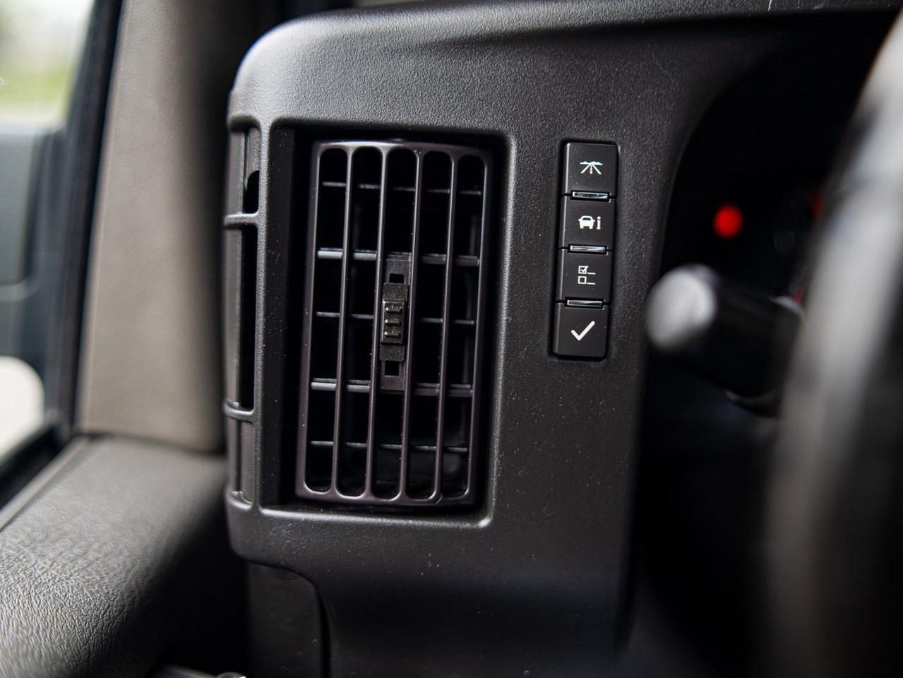 2023 GMC Savana Cargo Van Photo