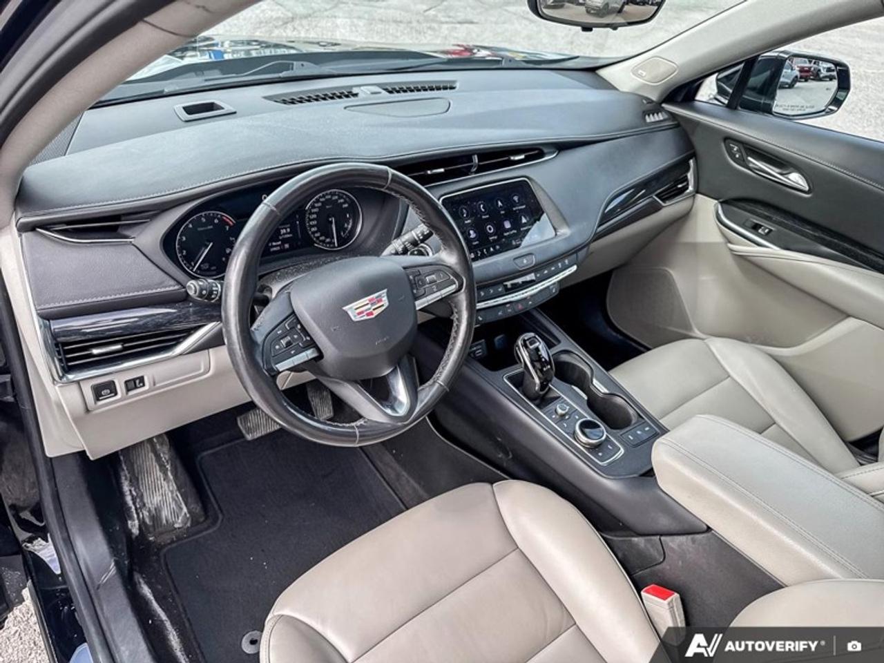 2022 Cadillac XT4 Premium Luxury  - Leather Seats Photo