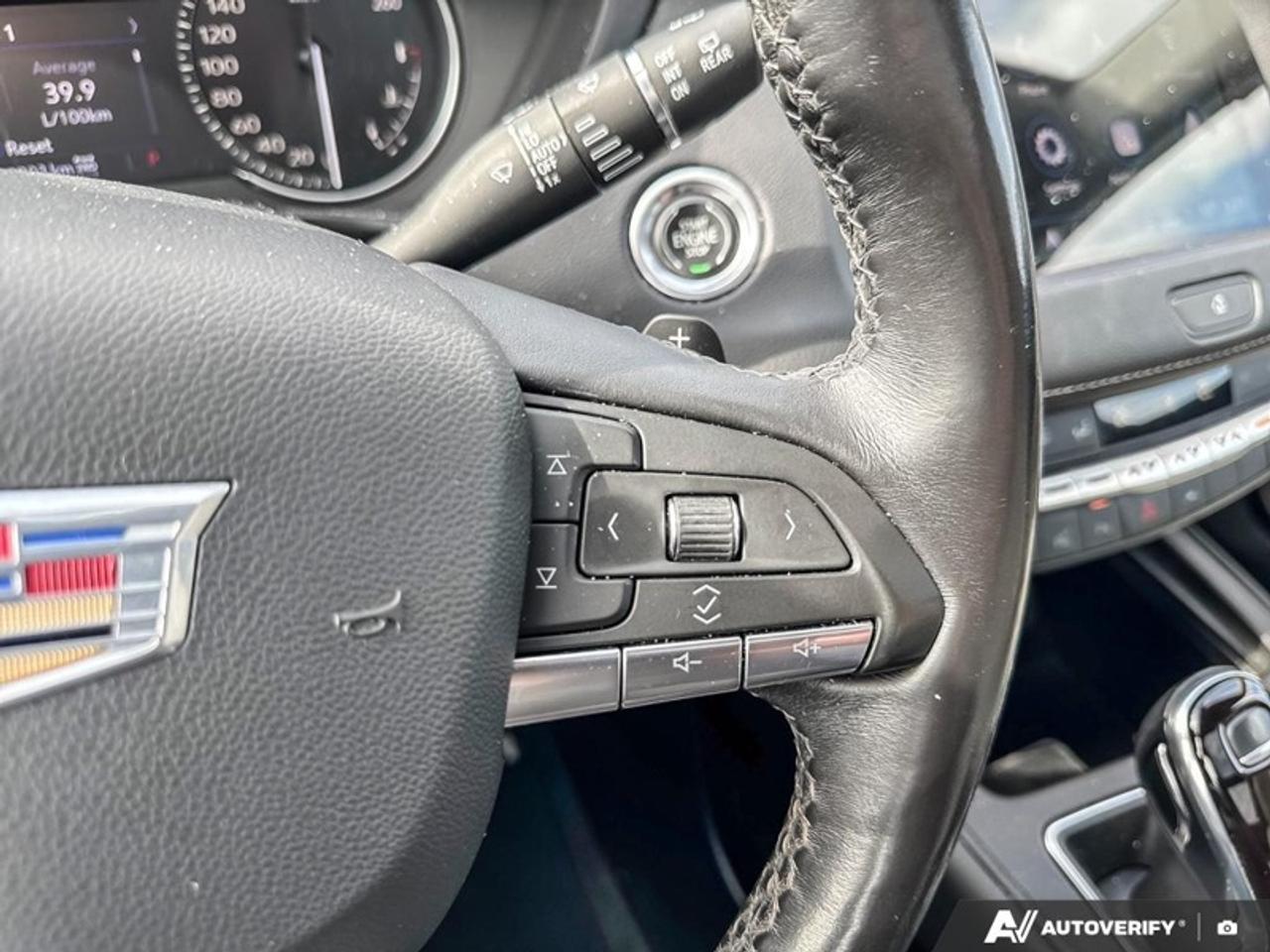2022 Cadillac XT4 Premium Luxury  - Leather Seats Photo