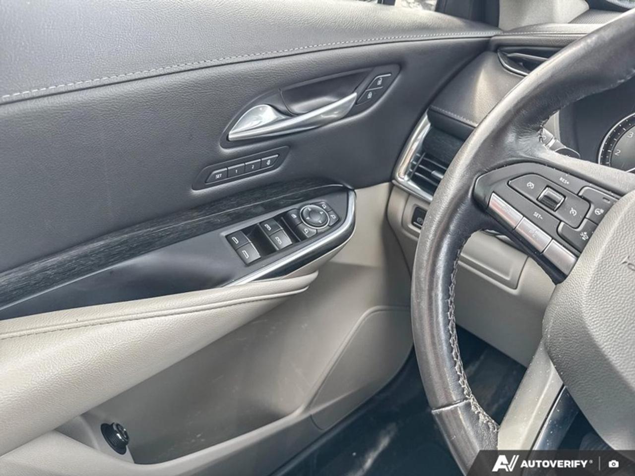 2022 Cadillac XT4 Premium Luxury  - Leather Seats Photo