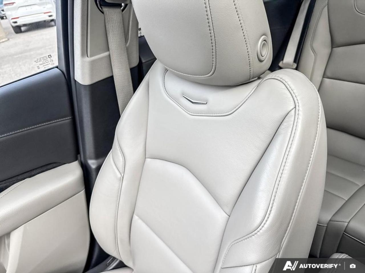 2022 Cadillac XT4 Premium Luxury  - Leather Seats Photo