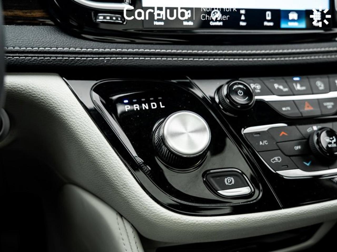 2024 Chrysler Pacifica Limited Panoroof Uconnect family theater system Harman Kardon Audio Photo