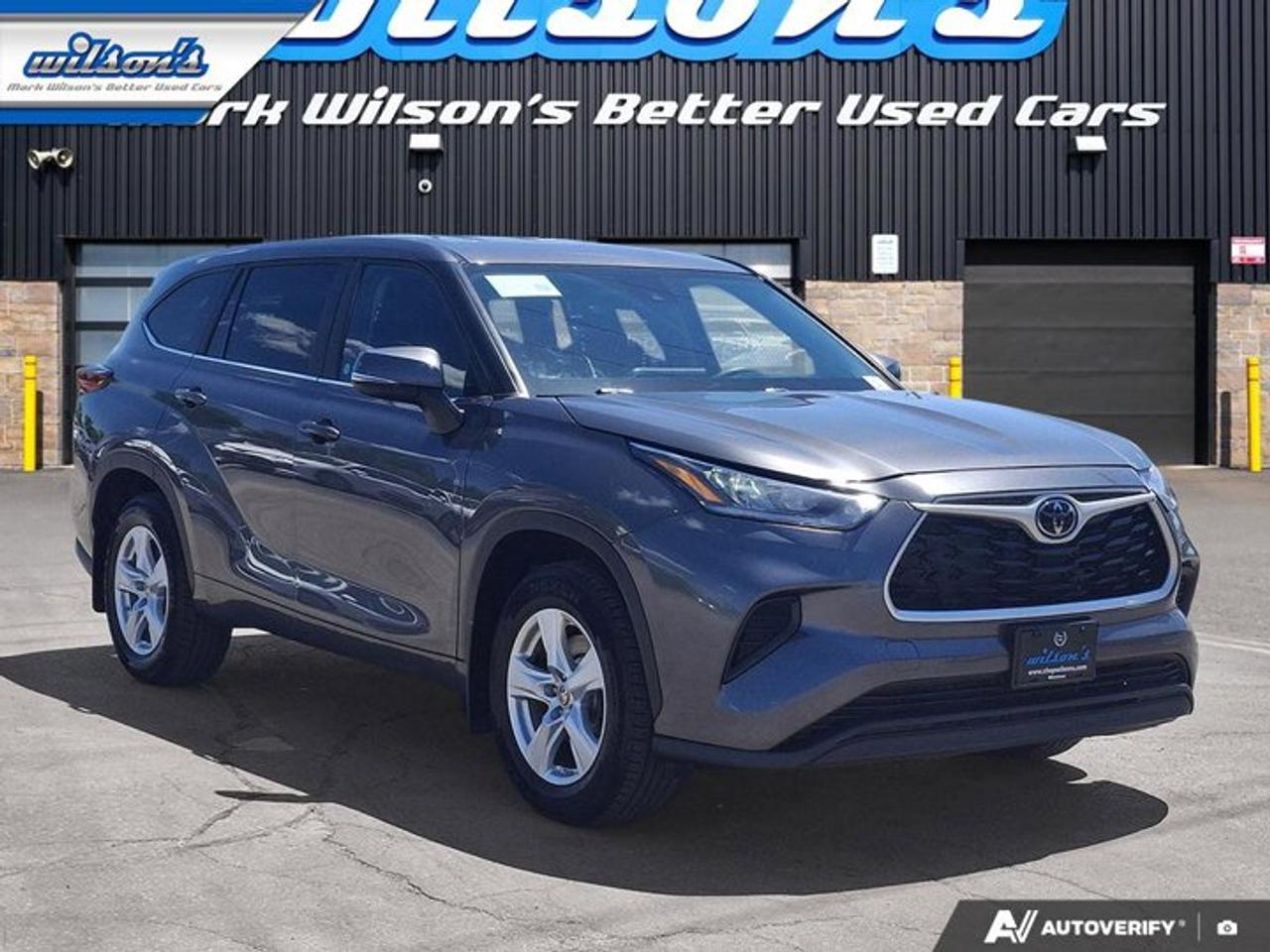 2023 Toyota Highlander LE AWD | Radar Cruise | Heated Seats | Power Seat | CarPlay + Android | Rear Camera | and More ! Photo