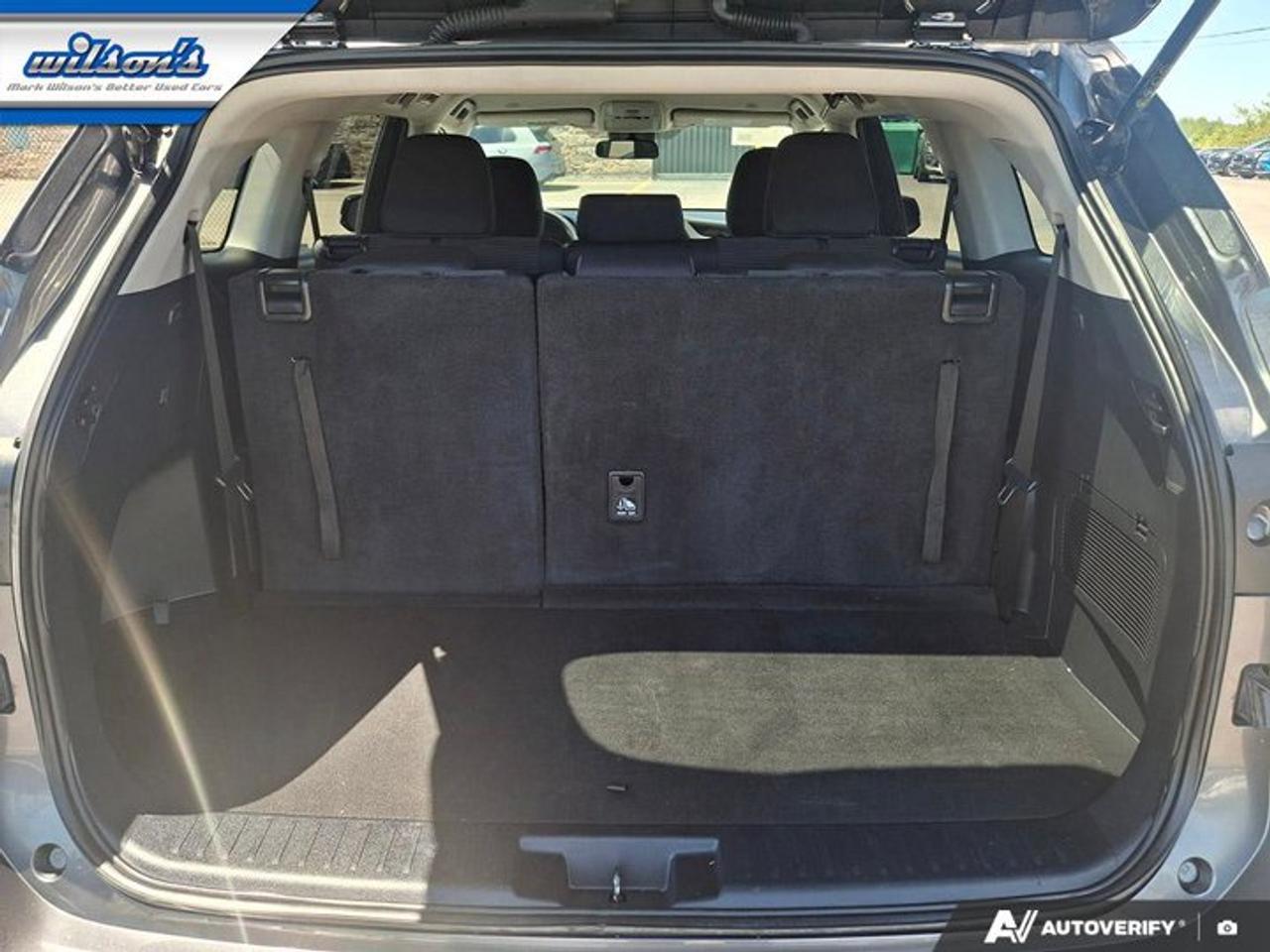 2023 Toyota Highlander LE AWD | Radar Cruise | Heated Seats | Power Seat | CarPlay + Android | Rear Camera | and More ! Photo