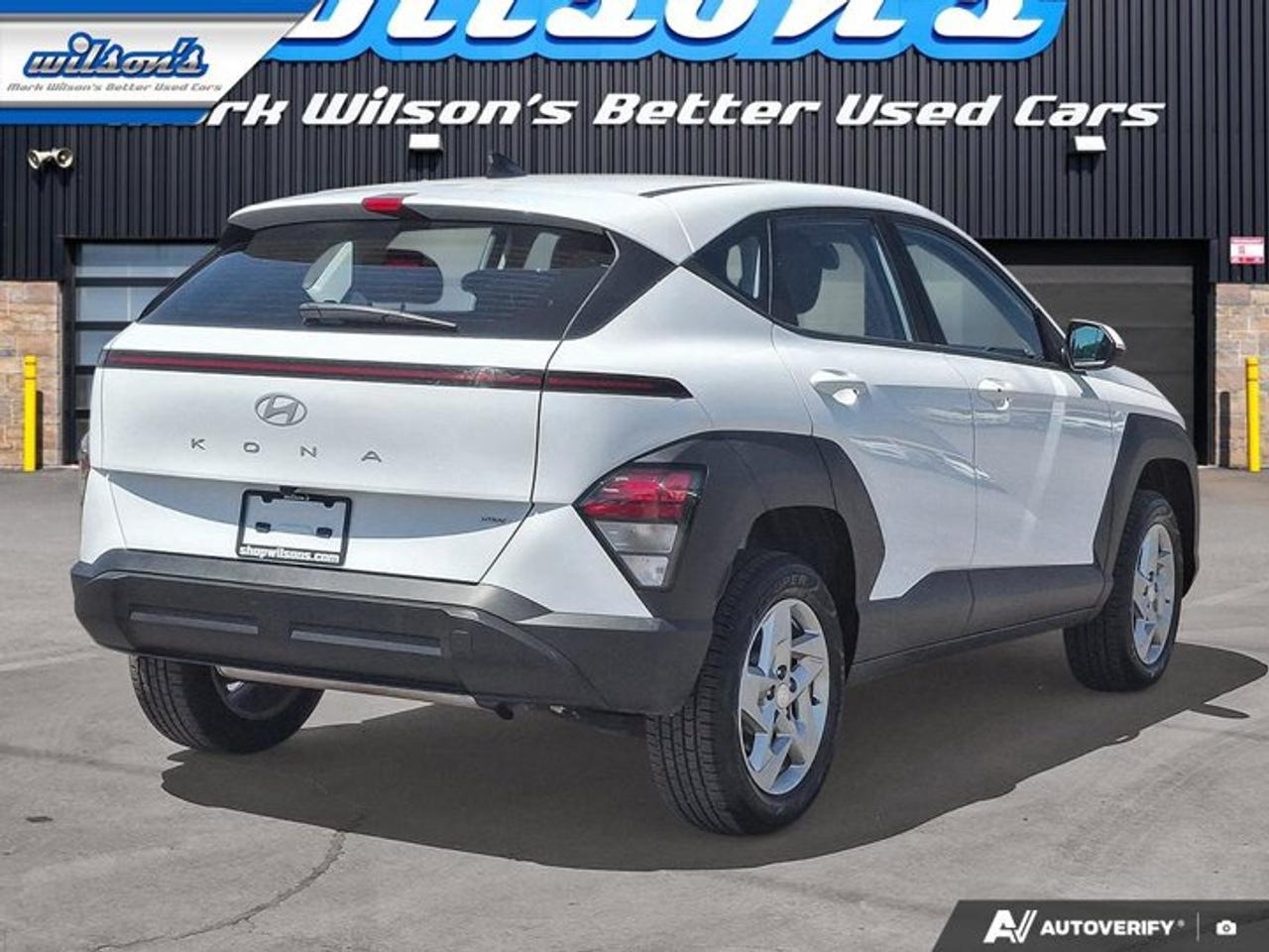 2025 Hyundai KONA Essential AWD | Heated Seats | CarPlay + Android | Rear Camera | and More ! Photo4