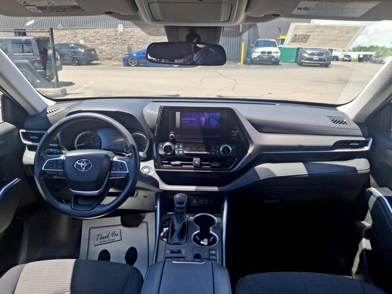 2023 Toyota Highlander LE AWD | Radar Cruise | Heated Seats | Power Seat | CarPlay + Android | Rear Camera | and More ! Photo
