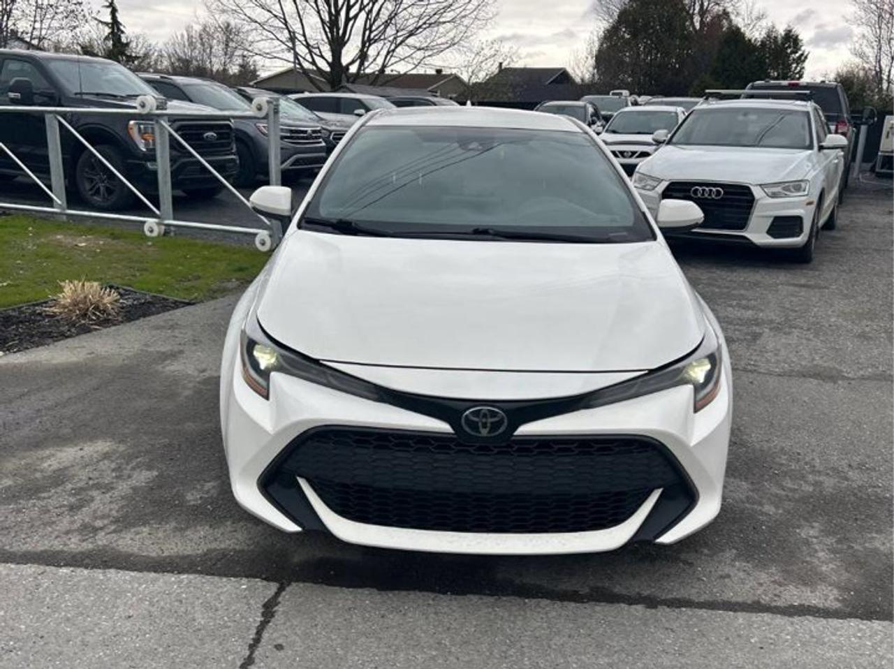 Used 2020 Toyota Corolla Hatchback SE | Heated Seats | Blind Spot Monitor | Toyota Safety Sense | Carplay + Android Auto | and More ! for sale in Guelph, ON