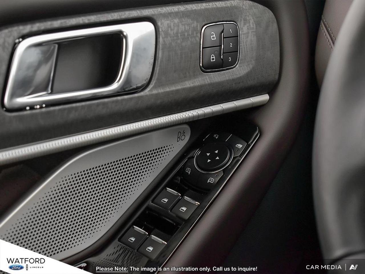 2026 Ford Explorer Platinum Photo