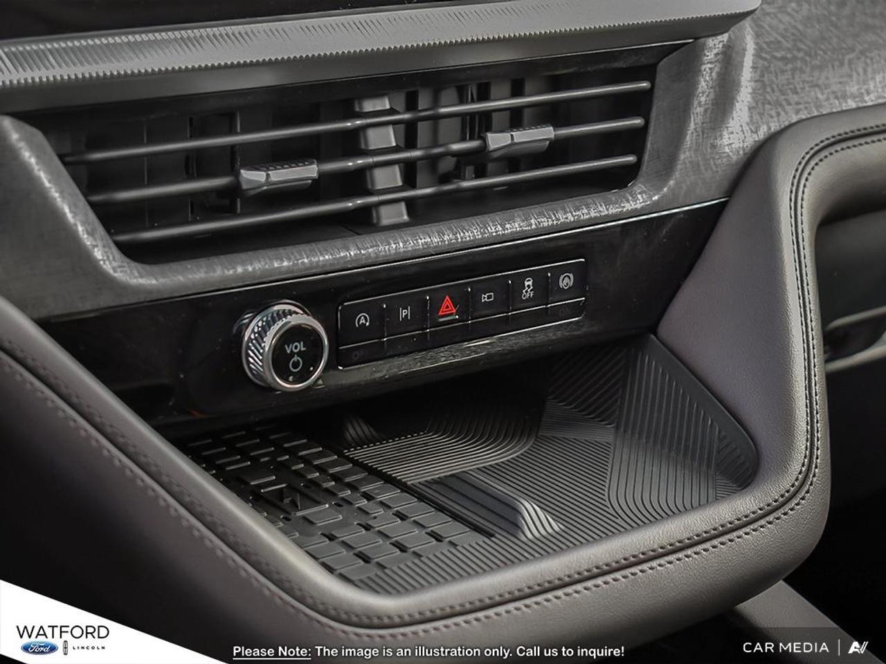 2026 Ford Explorer Platinum Photo