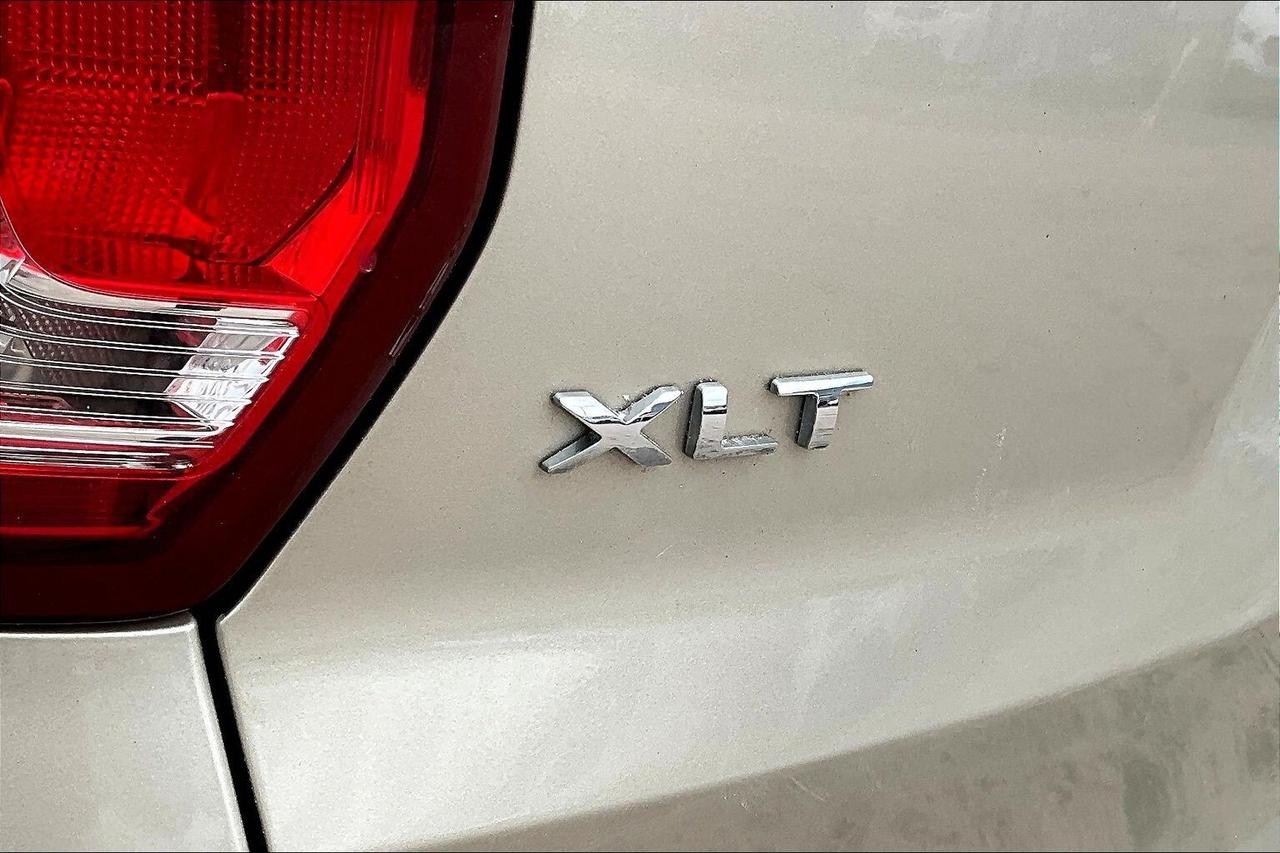 2017 Ford Explorer XLT Photo