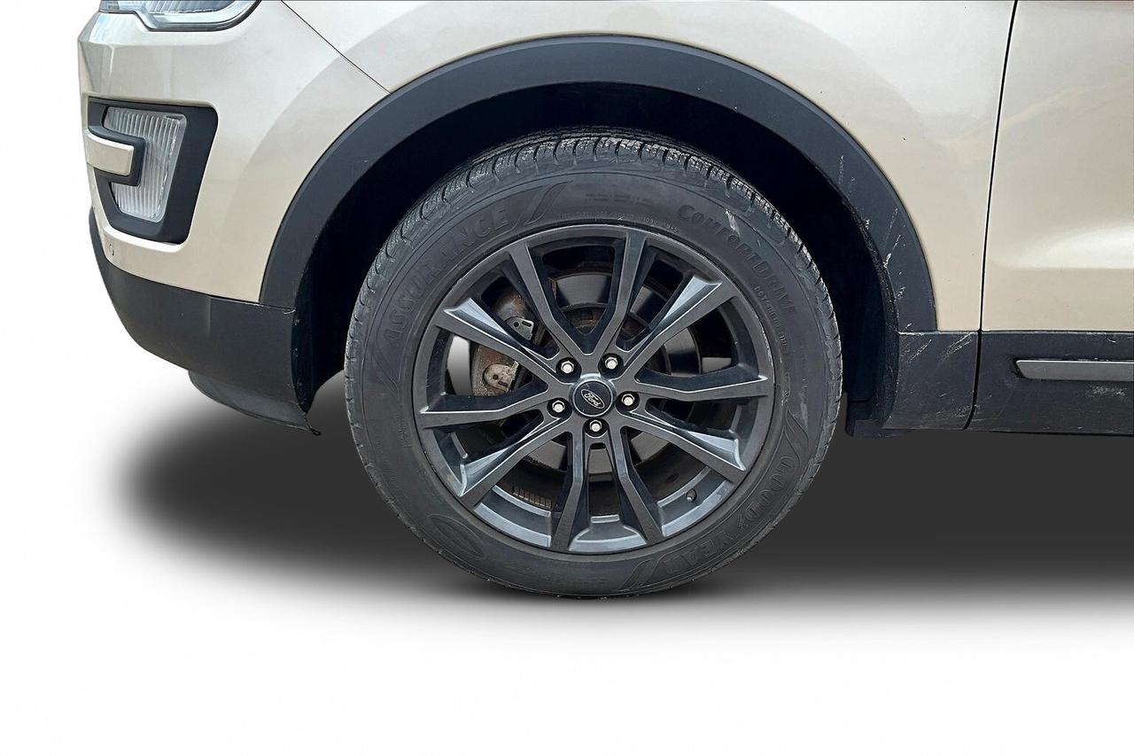 2017 Ford Explorer XLT Photo