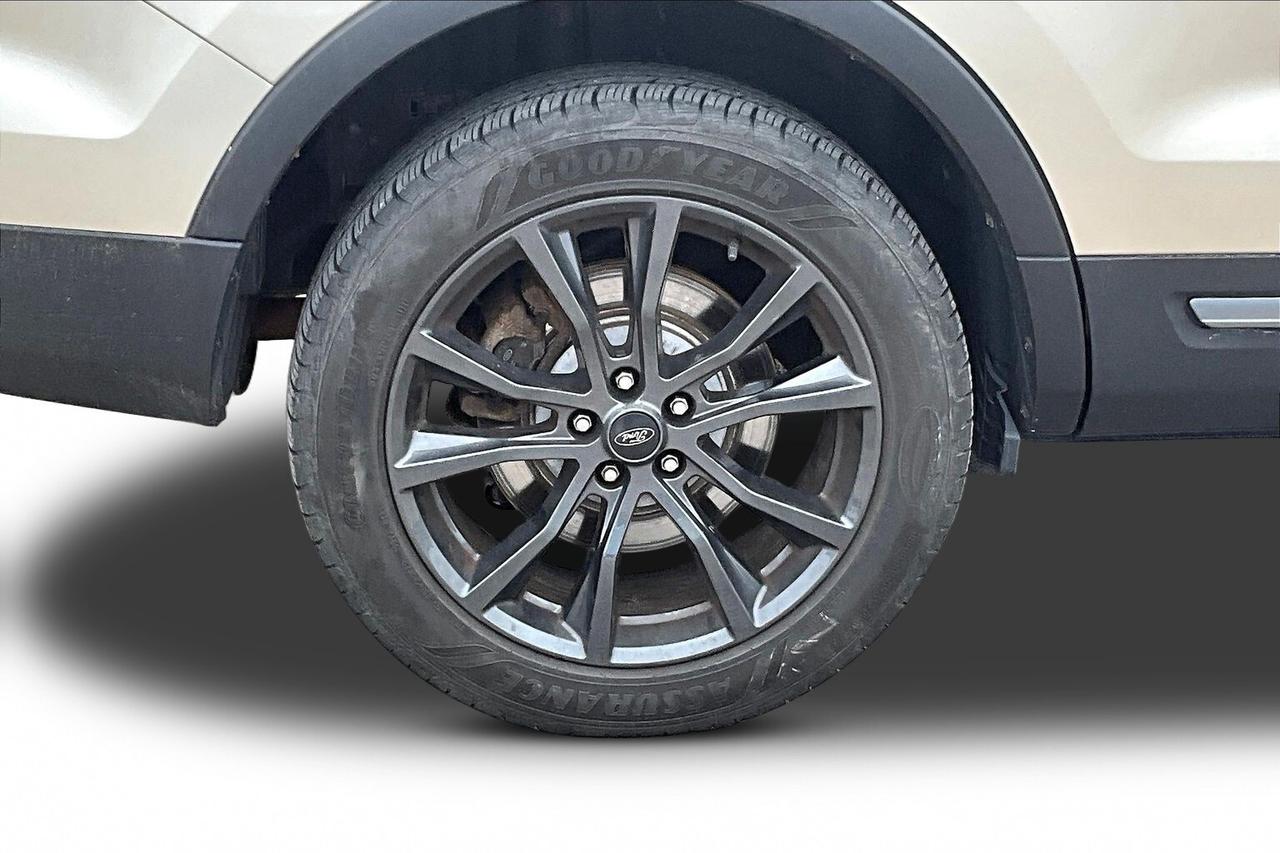 2017 Ford Explorer XLT Photo