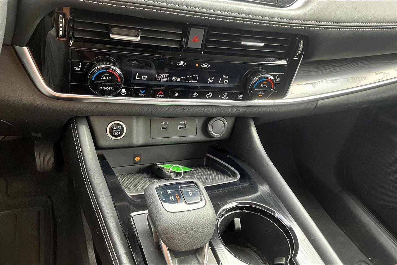 2021 Nissan Rogue Platinum Photo
