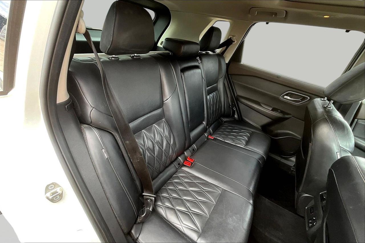 2021 Nissan Rogue Platinum Photo