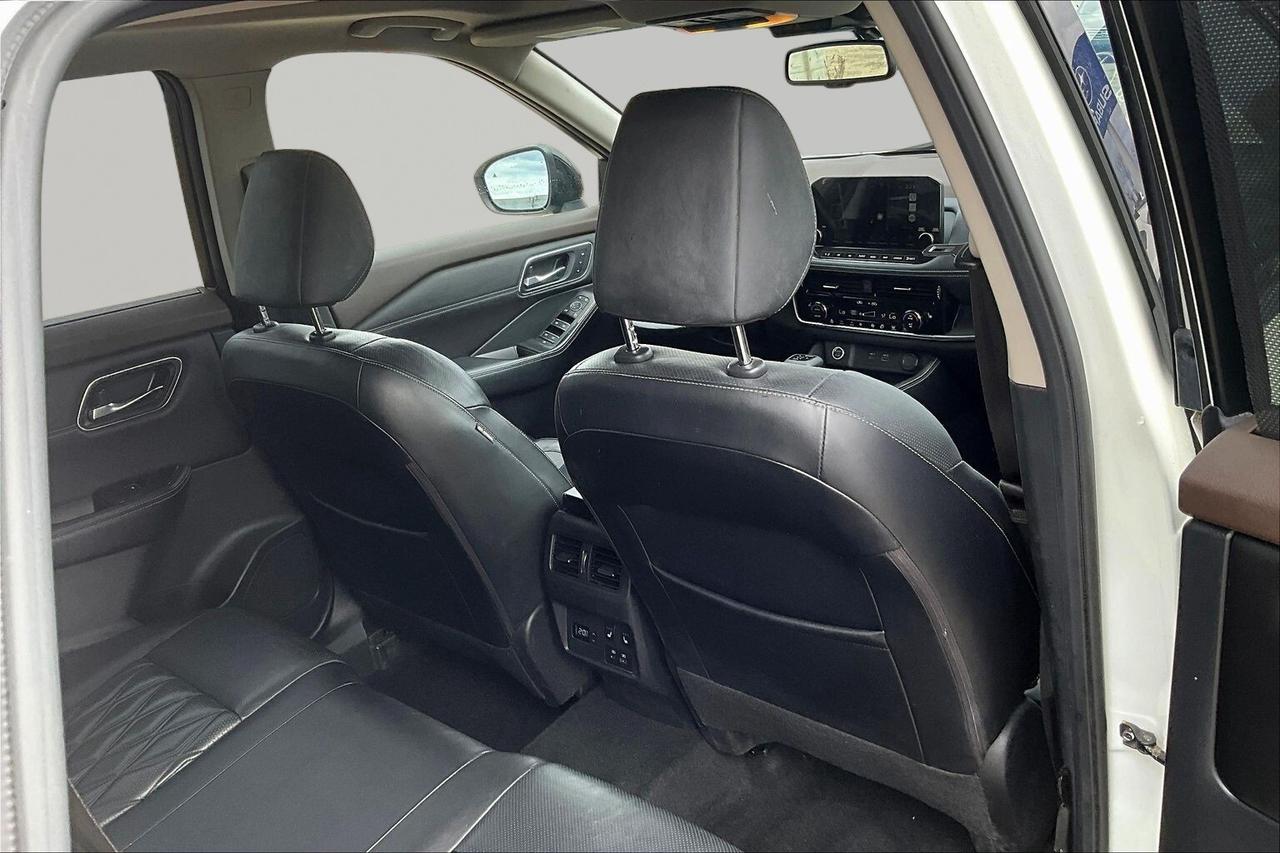 2021 Nissan Rogue Platinum Photo
