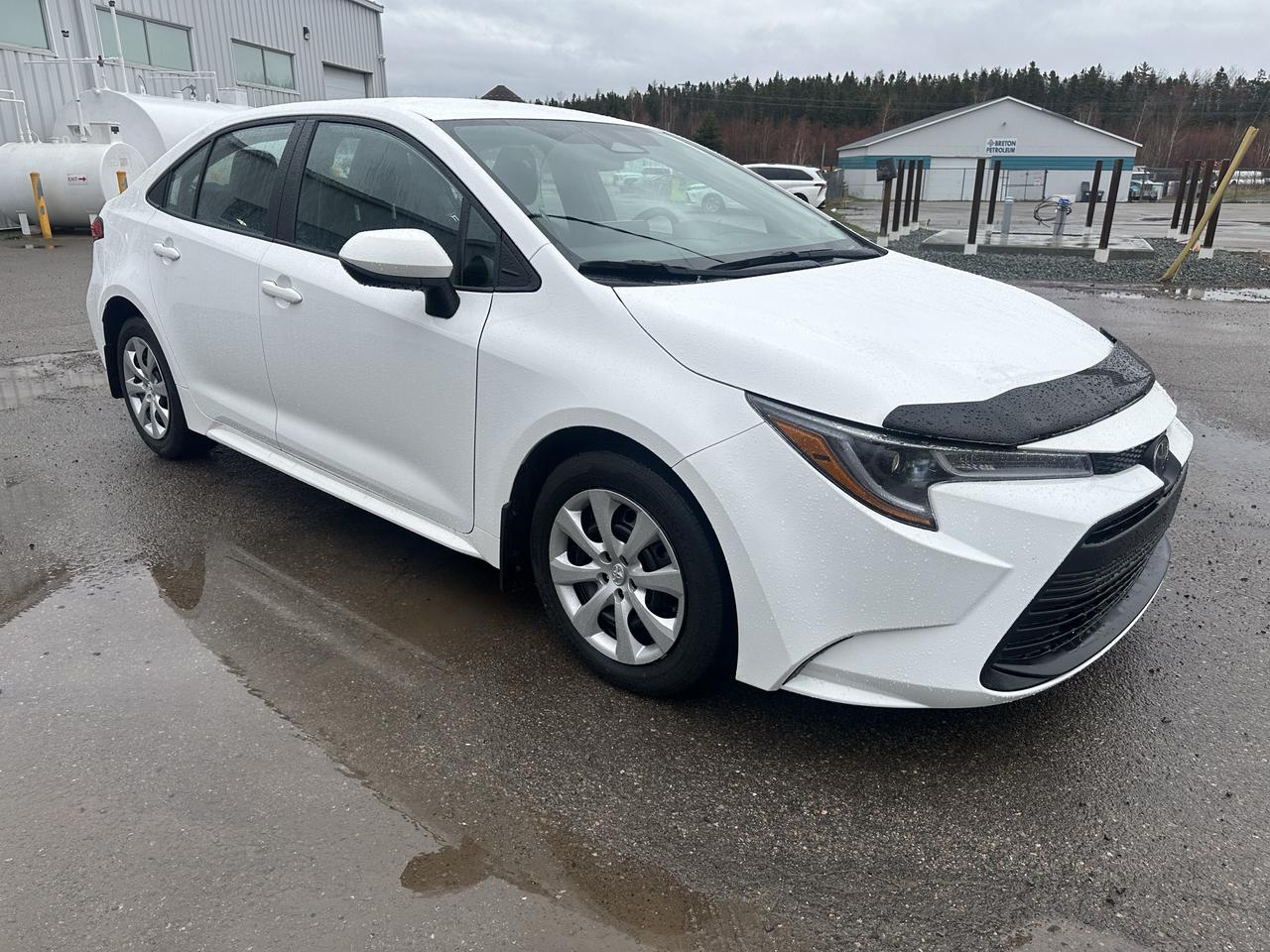 2023 Toyota Corolla LE Photo2