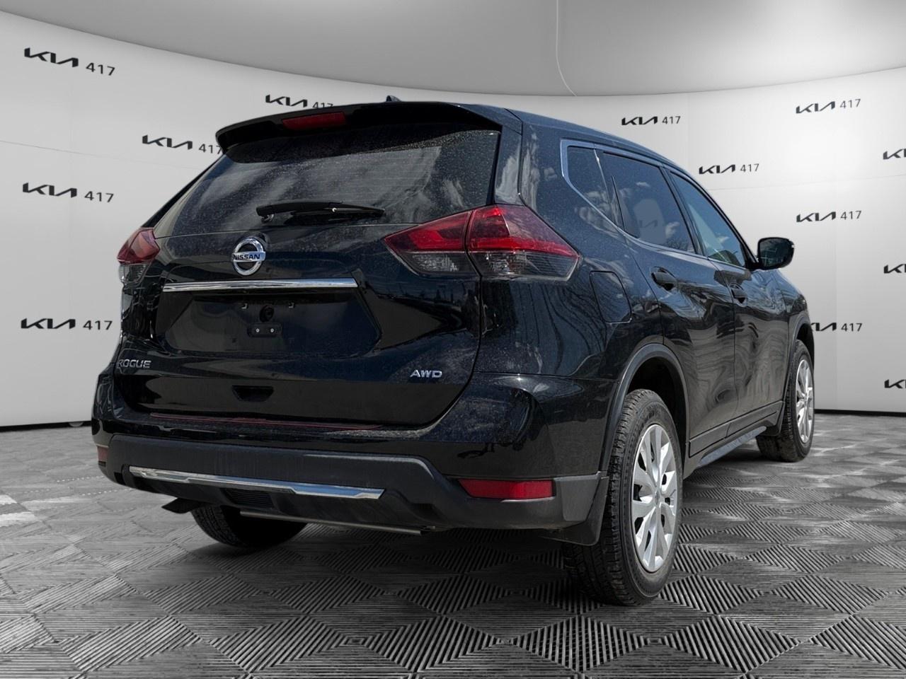 2018 Nissan Rogue AWD S Photo