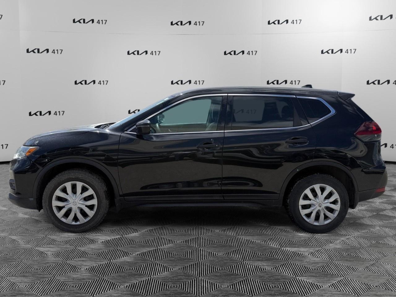 2018 Nissan Rogue AWD S Photo