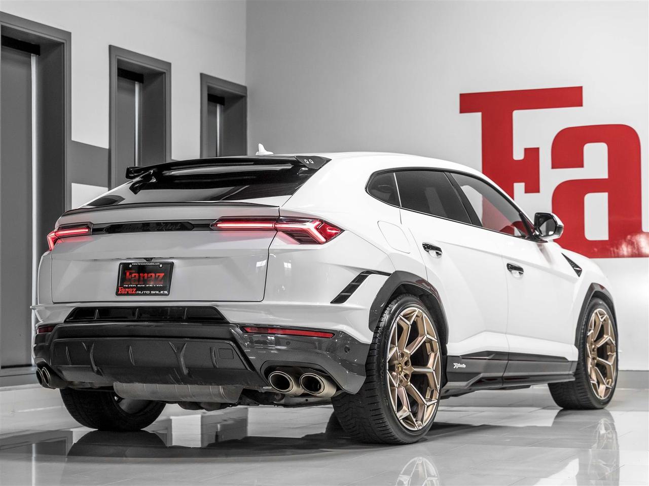 2023 Lamborghini Urus PERFORMANTE|4PASS|FULL CARBON|B&O 3D|AKRAPOVIC Photo