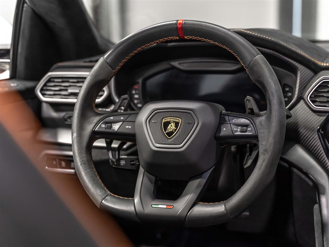 2023 Lamborghini Urus PERFORMANTE|4PASS|FULL CARBON|B&O 3D|AKRAPOVIC Photo