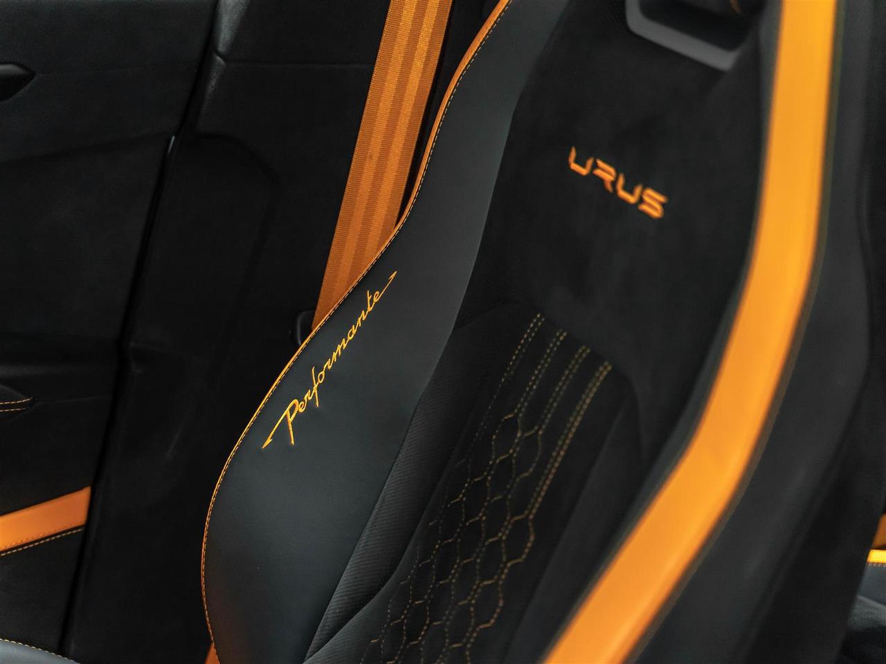 2023 Lamborghini Urus PERFORMANTE|4PASS|FULL CARBON|B&O 3D|AKRAPOVIC Photo