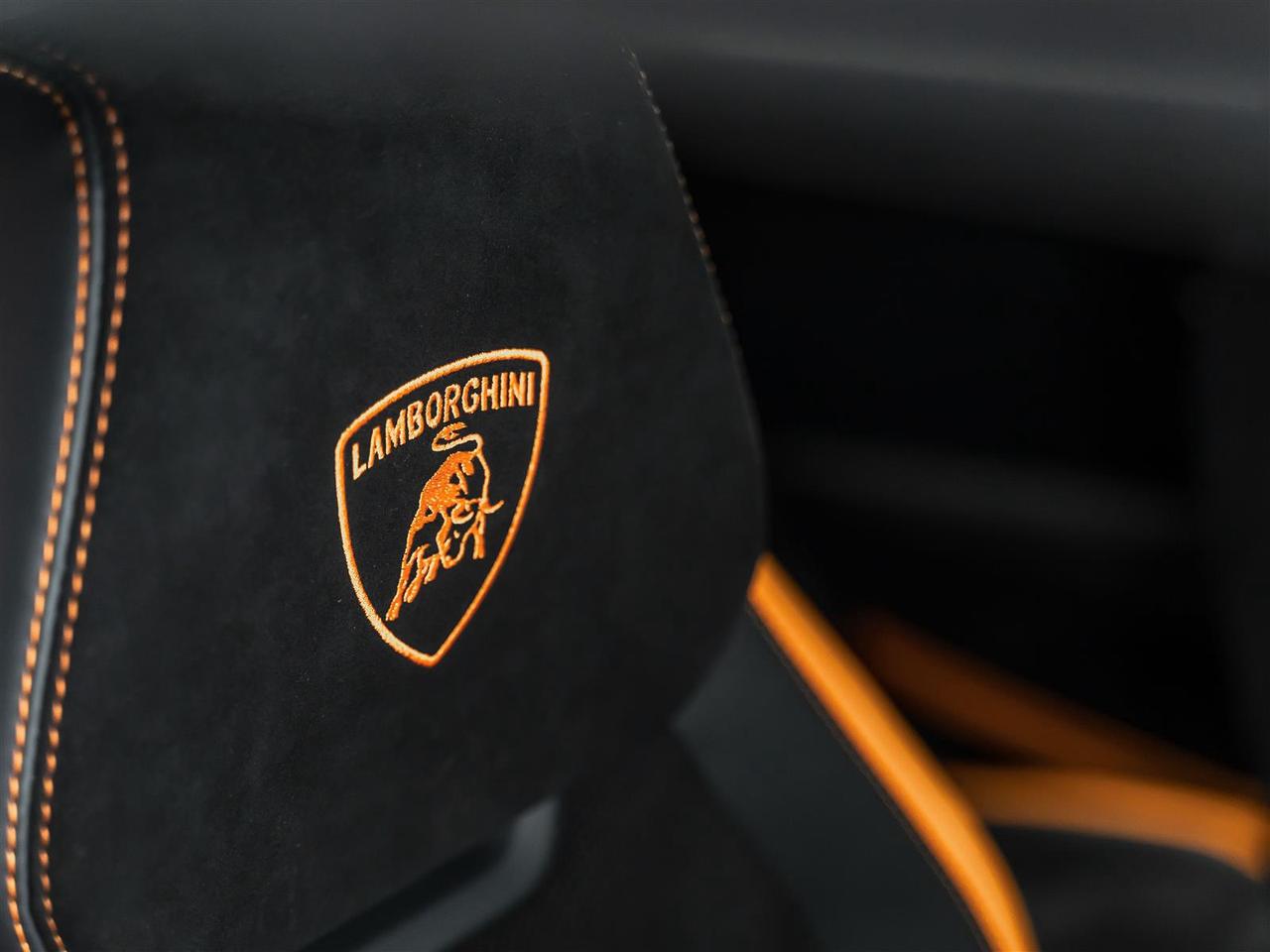 2023 Lamborghini Urus PERFORMANTE|4PASS|FULL CARBON|B&O 3D|AKRAPOVIC Photo