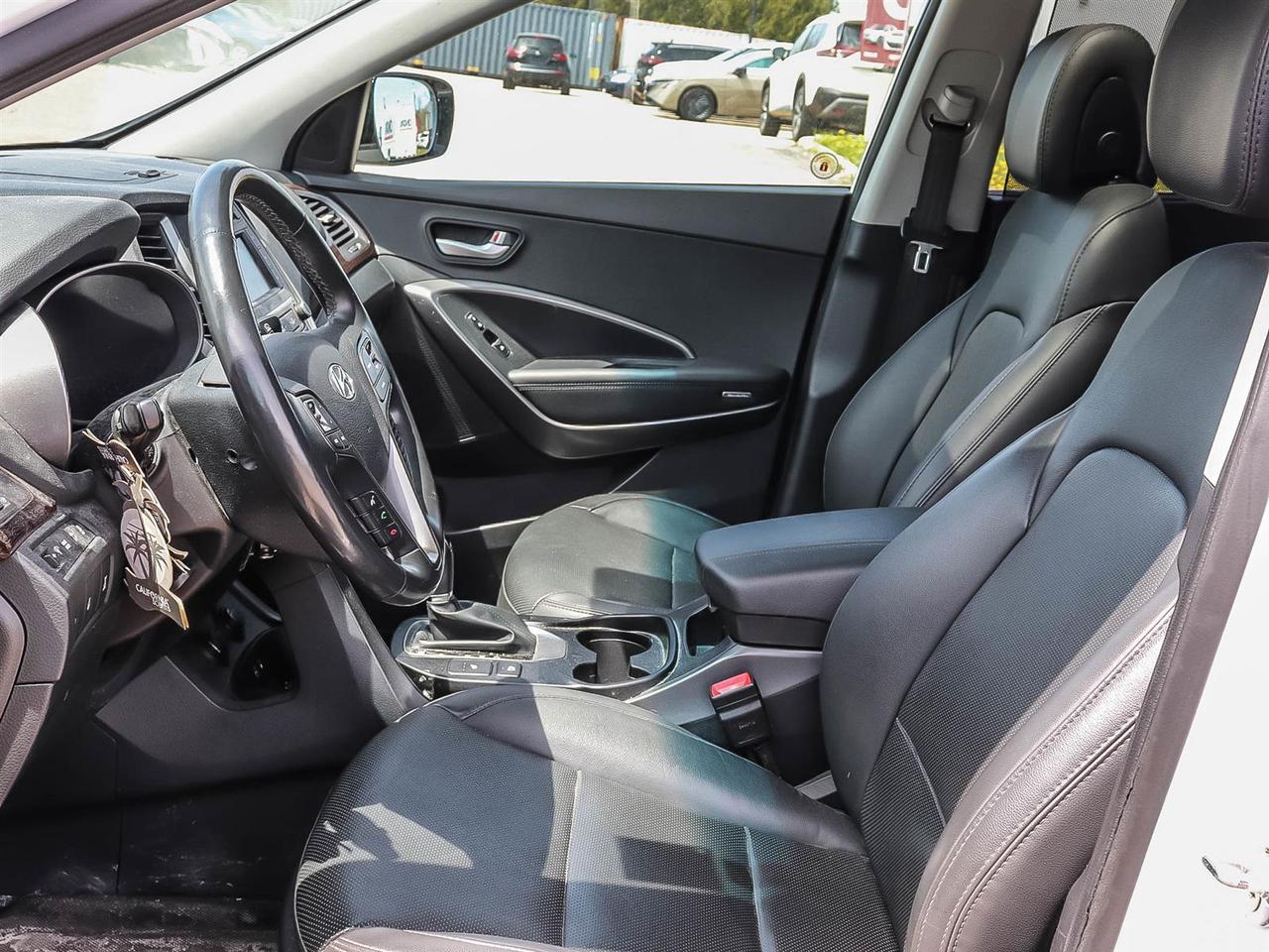 2018 Hyundai Santa Fe SE Photo